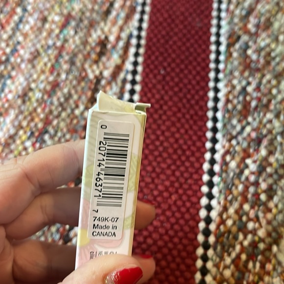 Clinique Chubby Sticks Moisturizing Lib Colour Balm in 07 super strawberry NIB - Picture 5 of 7